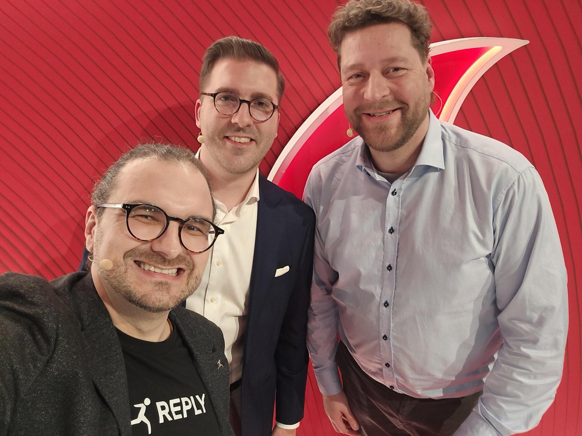 Reply in Deutschland tweet media