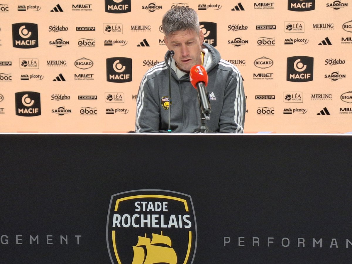 icilarochelle's tweet image. #Top14 Les larmes de Ronan O'Garra en évoquant l hospitalisation de Uini Atonio. " C était dur de le voir avec des fils partout comme ça dans un lit. Je suis dans un nuage depuis mardi, c est dur. C est quelqu'un d exceptionnel, j espère qu il va rejoindre notre staff bientôt"