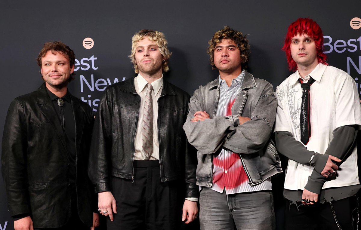 5 SECONDS OF SUMMER.