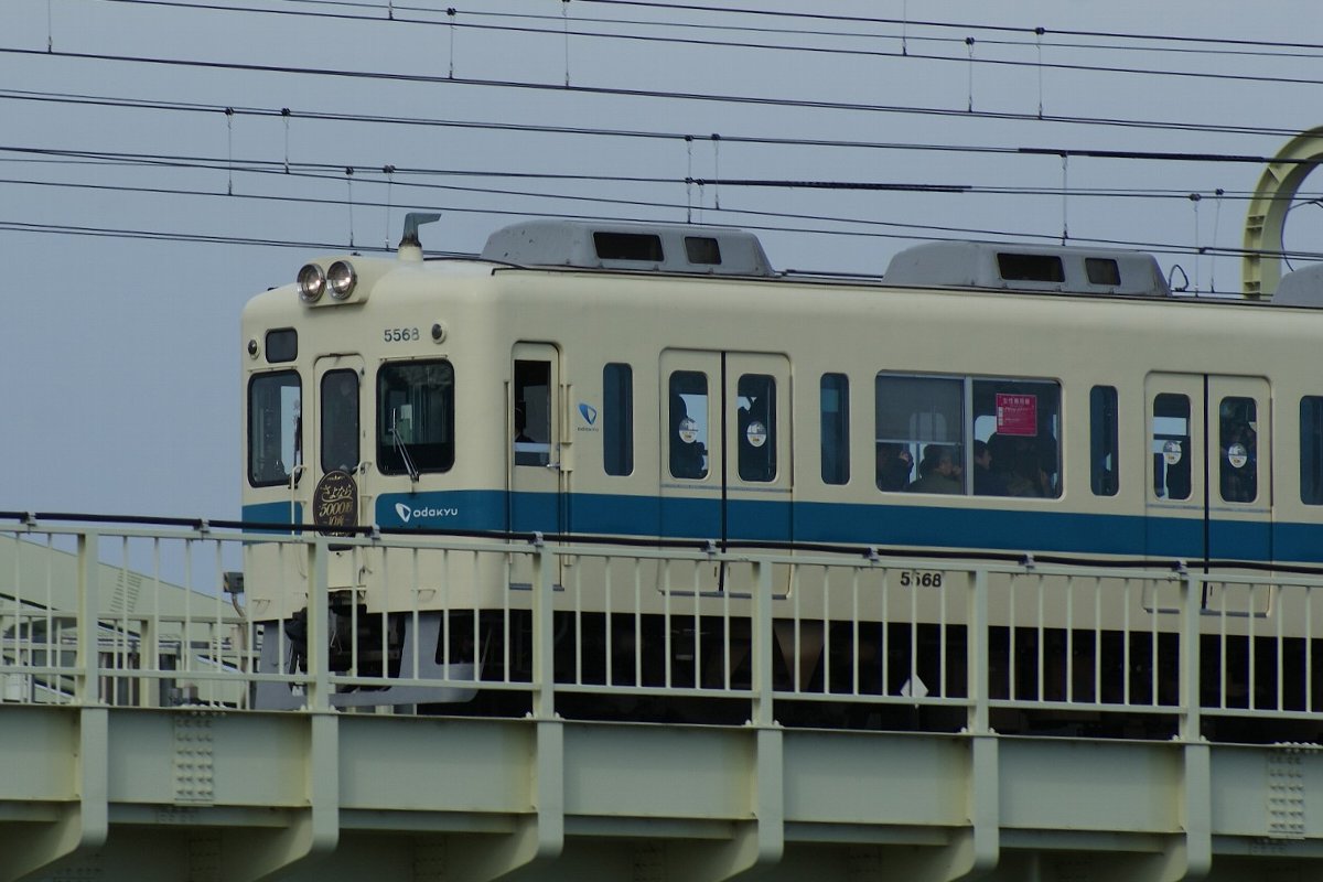 15年前の2011年1月30日は「5000形10両さよなら運行」2日目でした
去年アップしていない未公開画像から3枚
当たり前の様に見れた小田急顔同士の10連も消滅して早いもので15年も経つんですね