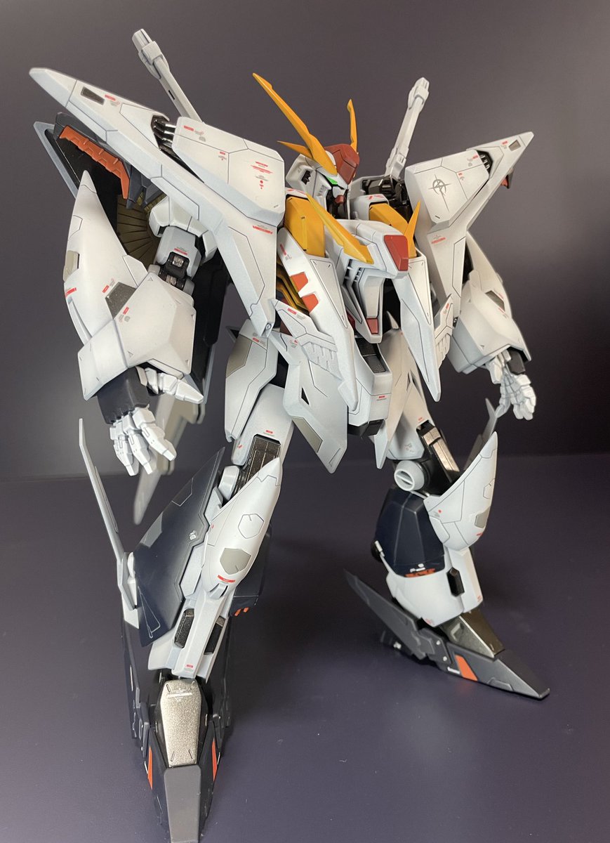明日仕事終わったらハサウェイ観に行ける…
クスィーはエアブラシデビューしたガンプラだから思い入れがあるのだ