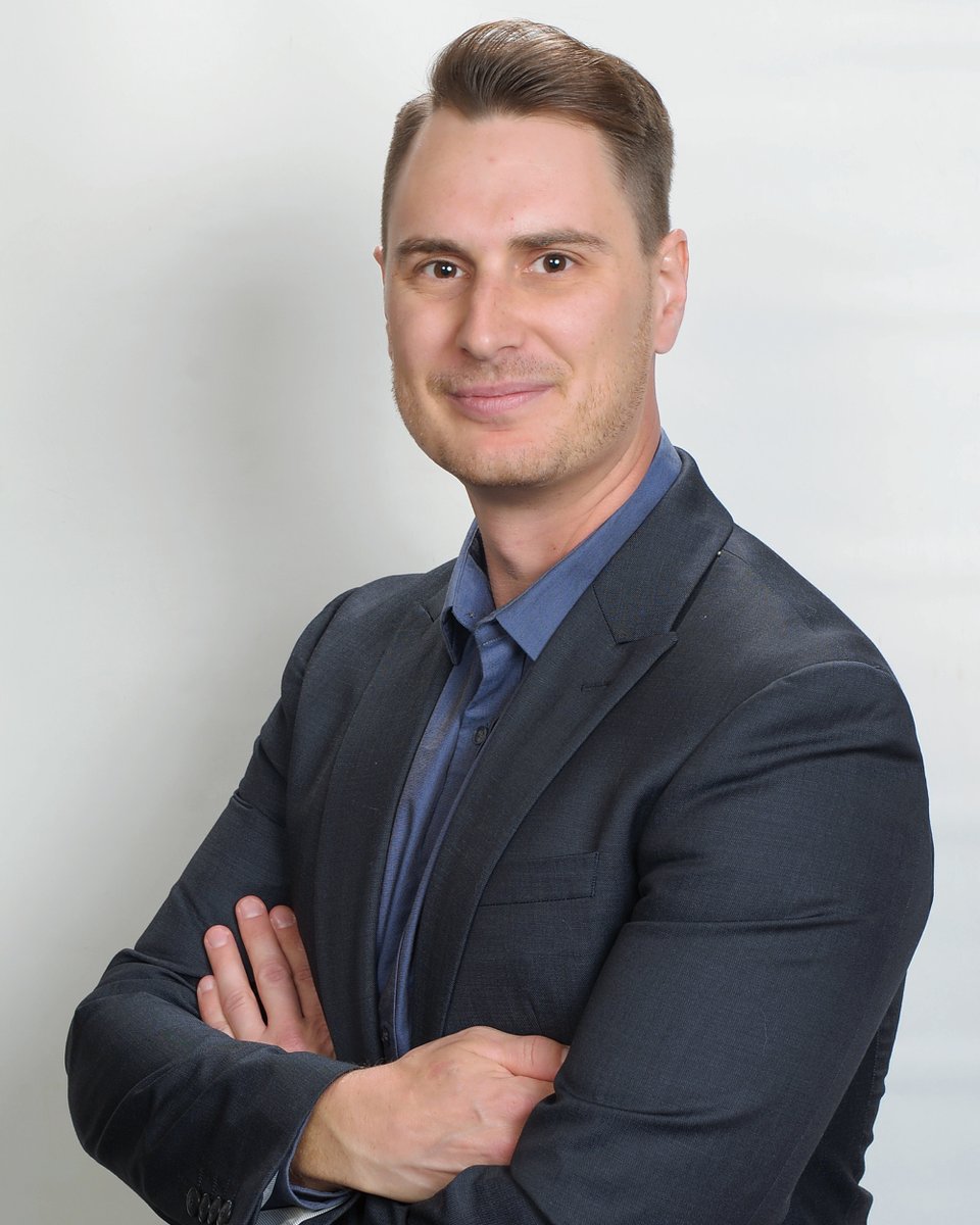 ChordRealEstate's tweet photo. Meet Sean Macri 👋 | CHORD Nashville 

From professional motocross racer to Southern California Realtor to Nashville advisor, Sean brings a unique blend of discipline, teaching, and real estate expertise to CHORD. 

We’re proud to welcome Sean to the CHORD family. Welcome home! https://t.co/LsFkig9Mrm
