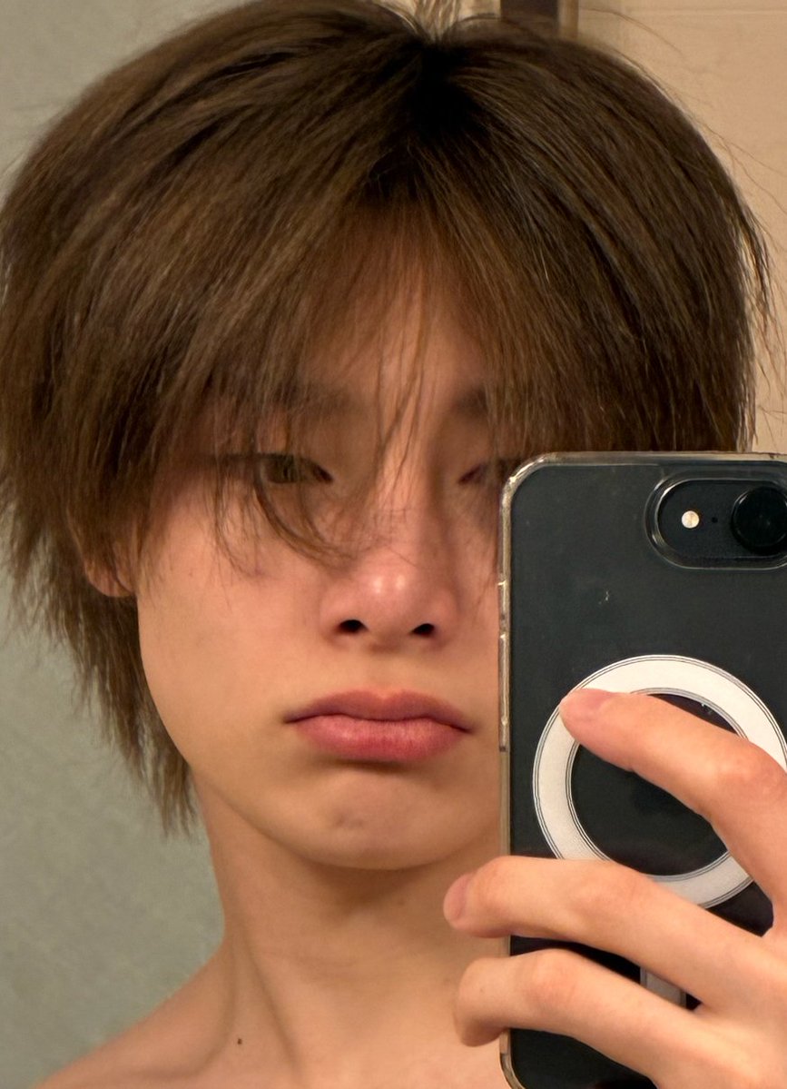 옷입어요정인아..
밖에
마이
추워요...