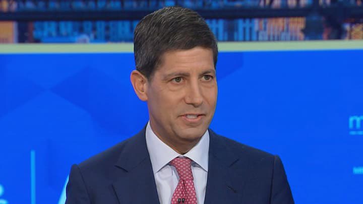 hooeem's tweet photo. 🚨: Donald Trump has just nominated Kevin Warsh to be the new FED chair.

Here’s everything you need to know:

> Who is this guy:

∙ Born: 13 April 1970 (Albany, NY)
∙ Status: Nominated Fed Chair 30 Jan 2026 → Takes over May 2026

> Resume:

∙ Stanford BA (Public Policy) studied under Milton Friedman
∙ Harvard Law JD (cum laude)
∙ MIT + Harvard Business coursework

> Career Ladder:

∙ Morgan Stanley M&A → VP/Executive Director
∙ White House Economic Policy (Bush years)
∙ Fed Governor at 35 (youngest ever)
∙ Stanford Hoover Institution Fellow
∙ Boards: UPS, Coupang, Group of Thirty

> What he believes:

∙ Prioritises crushing inflation over everything
∙ Hates extended QE, calls it “misallocation on steroids”
∙ Wants fiscal/regulatory reforms, not printer go brrr

> His track record:

∙ 2006: Dismissed housing crisis warnings
∙ Said nationwide prices “never decline”
∙ We all know how that ended

> On crypto:

Early Takes (2018):
∙ “Bitcoin is software, not money”
∙ Called it too volatile for real use

Current Takes (2024-25):
∙ Views BTC as “sustainable store of value like gold”
∙ Calls it a “policeman for policy” signals when governments debase currency
∙ Invested in Basis and Bitwise
∙ Supports CBDCs over private stablecoins

Translation: He respects Bitcoin. He doesn’t respect speculation.

> What this might mean for your bags:

THE BULL CASE:
∙ Disciplined inflation approach → Stronger USD, stable bond yields
∙ Crisis experience → Survived 2008. Knows what panic looks like
∙ Market already priced in → 81% probability baked in
∙ BTC as “store of value” → Could further regulatory clarity?
∙ Institutional credibility → Big money loves predictability

THE BEAR CASE:
∙ Easy money is OVER → Less liquidity = risk assets suffer
∙ Hawkish = Tight policy → Higher yields, lower multiples
∙ Track record baggage → 2006 miss haunts him
∙ Crypto viewed as “speculative” → Liquidity drain hits alts hard
∙ CBDC preference → Could create friction for DeFi

> Commodities impact:

Bulls: Monetary discipline curbs speculation. Producers win.
Bears: Stronger USD can hurt commodity prices.

> Crypto impact

Bulls: Bitcoin “store of value” framing + potential regulatory clarity = institutional entry.
Bears: Liquidity reduction + CBDC focus = speculative assets get wrecked. BTC already at low $80ks.

P.S. You can see how the market has already priced in his nomination. The real volatility comes when he actually takes the chair in May. Plan now or panic later.