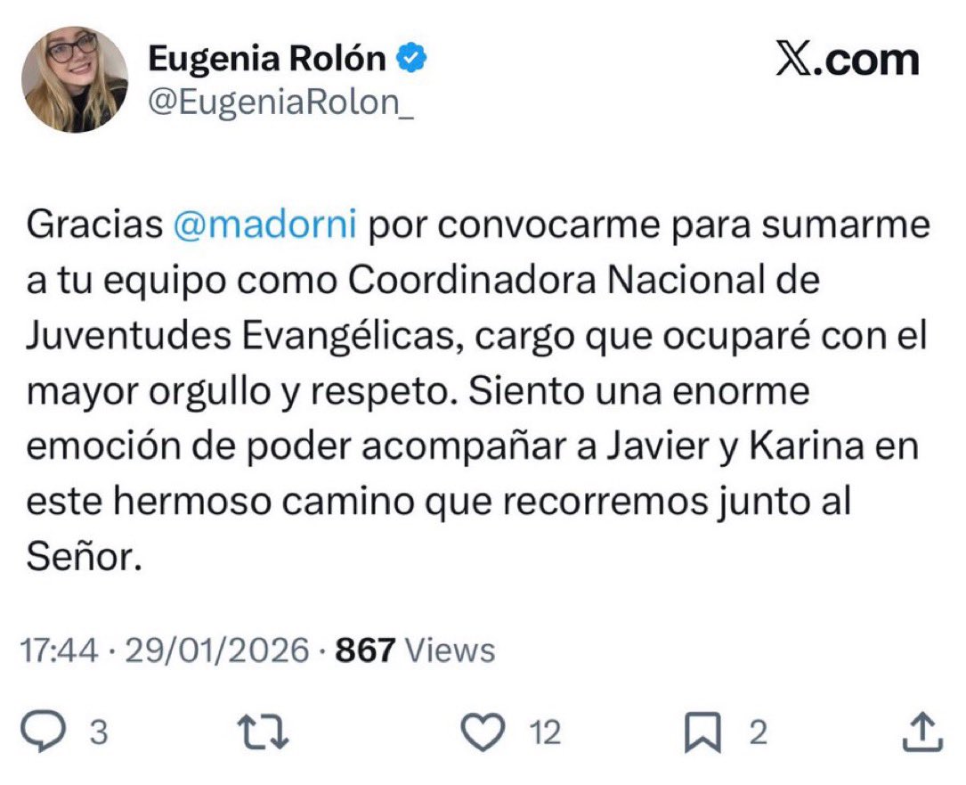 Pampa139's tweet photo. INCREÍBLE.

Esta flaca chocó recontra en pedo.
No mató a nadie de puro milagro. Iba sin licencia, en un auto que le “robó” al novio… y aun así la premian con un cargo, para que siga acicalando la cajeta y  pagado con la nuestra, claro.

Haceme un favor: cuando te toque votar, no te pido que votes peronismo.
Votá a cualquiera, pero nunca más a estos hijos de re mil puta.