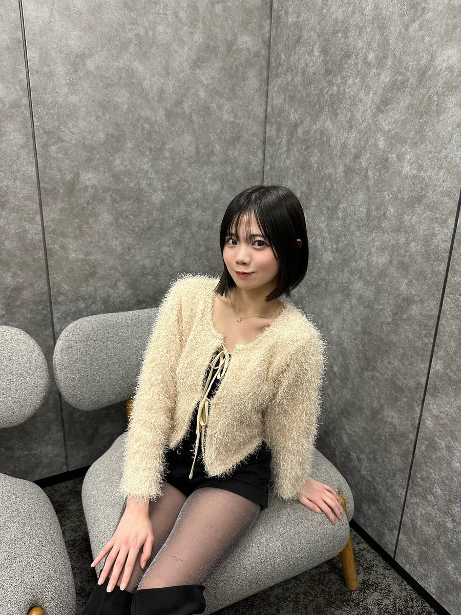 タイツ嫌いの私がタイツをはいています