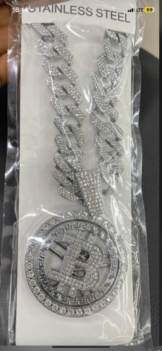 AlbertoEzrah's tweet photo. Classy and elegant dm for your orders https://t.co/9Q40i9mmm9