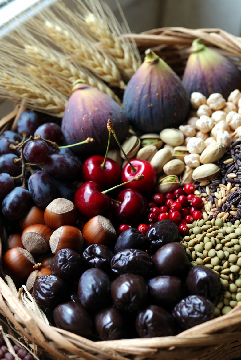 Patates, domates, biberin Amerika'dan geldiğini hamen herkes biliyor ama ayçiçeği, milli yemek sayılan fasulye ve balkabağı da Amerika'dan gelme. 
Peki ya orijini Türkiye olanlar (Bölgesel olarak)

- İncir: Türkiye - Ege
- Buğday: Türkiye
- Nohut: Türkiye - Doğu Anadolu
- Çavdar: