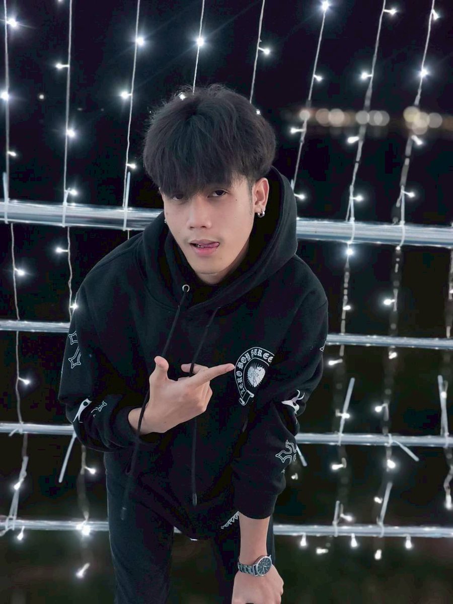 ฟูเหมียว tweet media