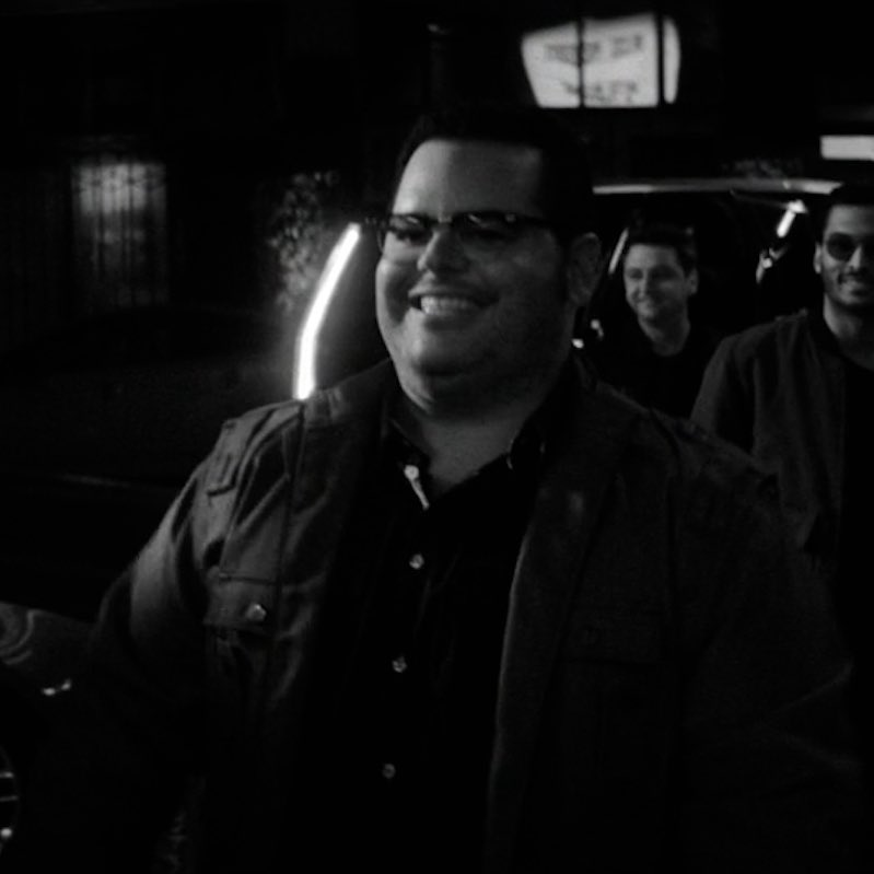 nacaomarvell's tweet photo. 🚨URGENTE! O ator Josh Gad, de 44 anos, desapareceu durante as filmagens de CASH GRAB 2.

DeMarr Davis, mais conhecido como DoorMan, foi preso pelo DODC e está em constante observação e estudos.

#WonderMan https://t.co/iMVvc8ym04