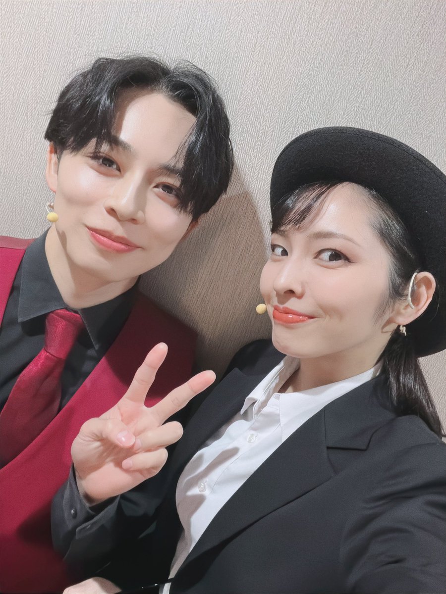 NakaharaAi's tweet photo. あっちーまじで成長したよね？？すごいよね
前が教官の役だったから、たまにおかんみたいな気持ちになります😌
同い年で刺激受けることも多くて、尊敬する人です

今日⇆2024年1月
#FOH3 #FOH2 https://t.co/YBLeop5AsM