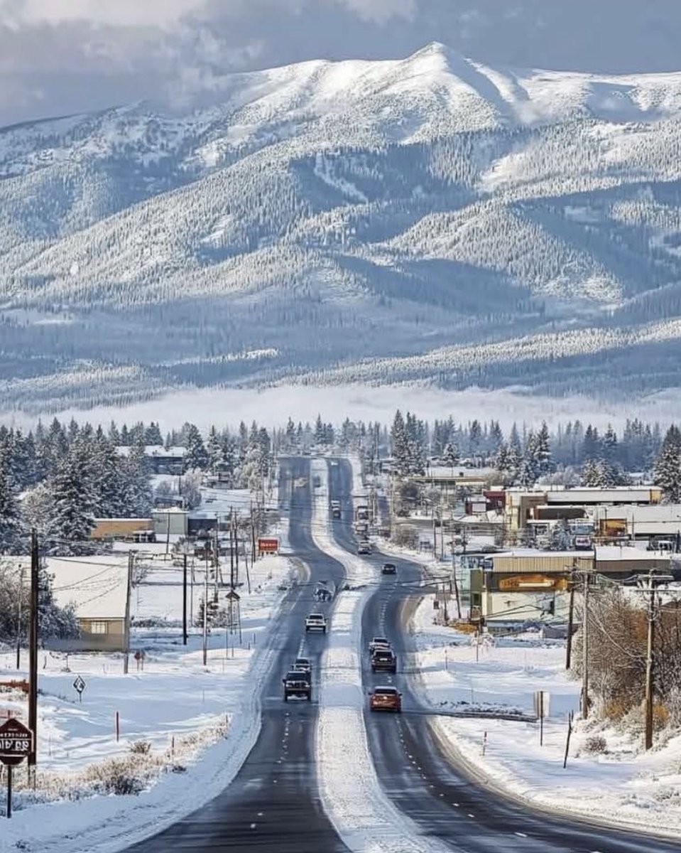 AmeliaMerica76's tweet photo. Good morning!
📍Whitefish, MT https://t.co/H9Ukzsd4m5