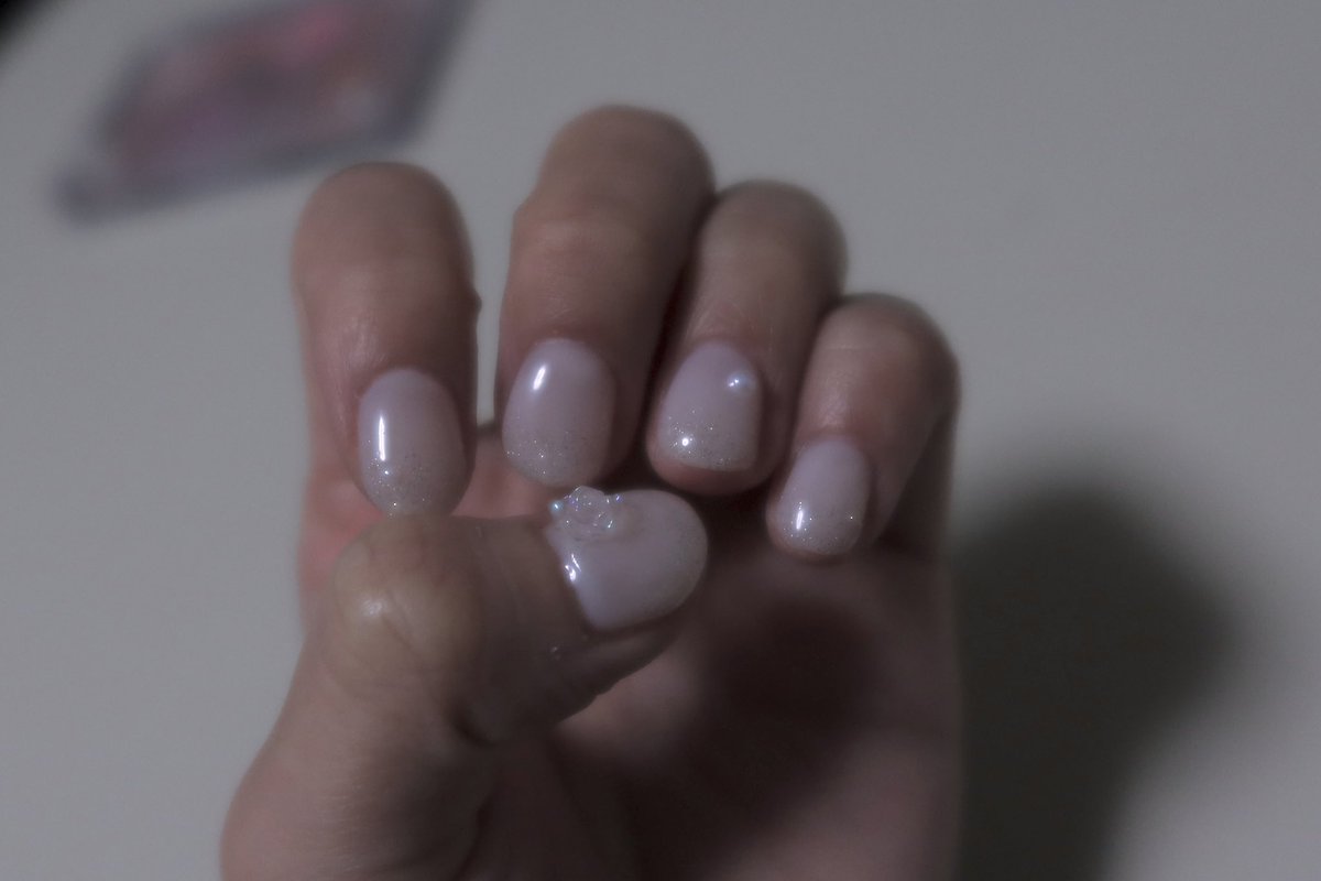 _12diamonds_'s tweet photo. ネイル可愛かった🩶💜バラがオーロラにつやんつやん輝くの１ヶ月全く飽きないの https://t.co/a40uGE35cn
