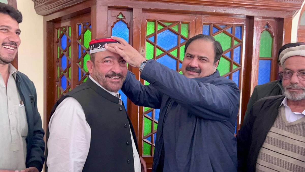Nowshadkhanqwp's tweet photo. #QWP.
#True brotherhood.
#Distt:Charsadda
#Union Council Ghundhri
Today a large number of peoples joind Qwp with the of provincial chairman QWP Sikandar Hayath khan sherpao.
@QWP_PK
@AftabSherpao
@FakharialamKhan
@SikandarSherpao
@mukhtarkhan9000
@rizwankhan70000 https://t.co/khkCOZ5egu