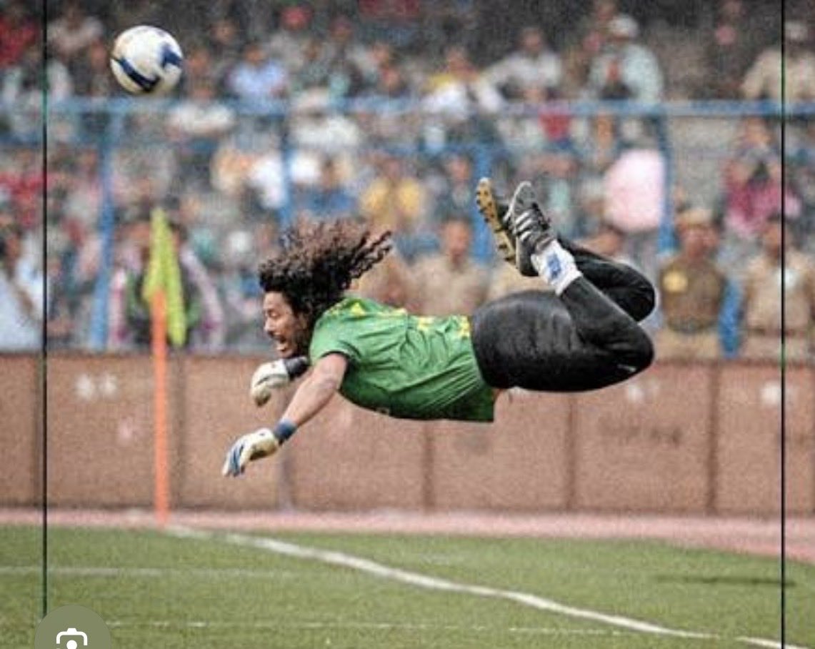 Dylan Jones tweet media