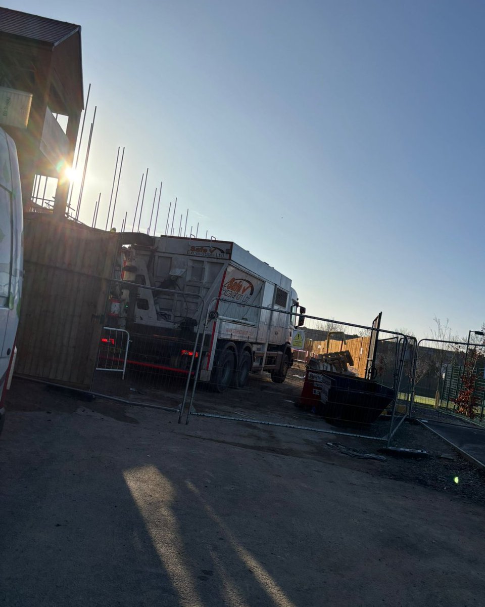 safe_excavation's tweet photo. Buried water mains have been safely exposed, ready for their next connection 👷 Great work by the team!

Book today: 

📞 01634 505505
📧 info@safeexcavation.co.uk

#SafeExcavation #VacuumExcavation #VacEx https://t.co/6fe8lX5Zvk