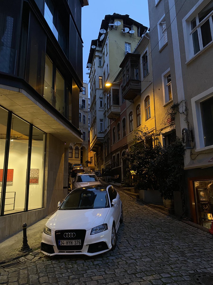 Çirkin İstanbul tweet media