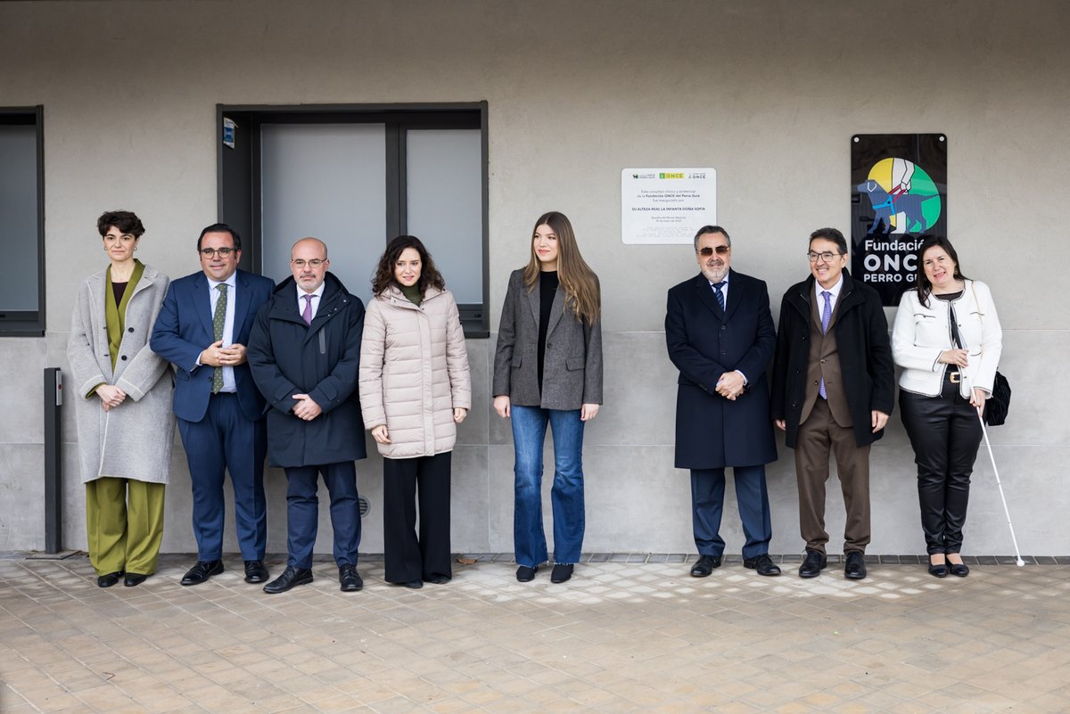 ONCE_oficial's tweet photo. La Infanta Sofía inaugura el Complejo Clínico y Asistencial de la Fundación ONCE del Perro Guía #FOPG

🔗 https://t.co/13FsTNRd9N

#SiempreCaminandoJuntos 👣🐾#PerrosGuíaONCE
@CasaReal @rosa_mr_ @DSocialesGob @franmartagui @DGobiernoMadrid @IdiazAyuso @ComunidadMadrid @Ayto_Boadilla @jubedal