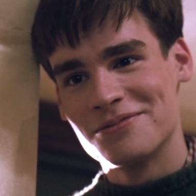 “we have                                “baby, we’re
dating rumors”                       married”