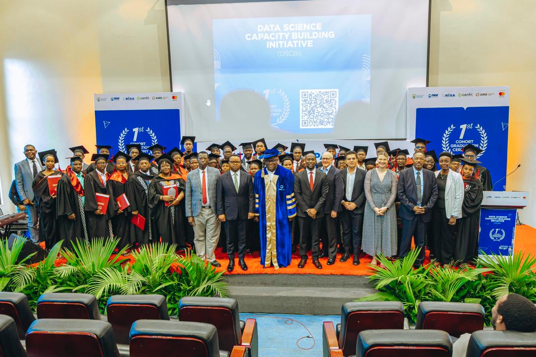 AIMS_Rwanda's tweet photo. With the conferring of certificates, 41 sector professionals were celebrated for their achievement, and the impact of the skills acquired is already being felt.

Our gratitude goes to all our strategic partners whose collaboration made the success of this program possible. https://t.co/6HvHvcNAPy