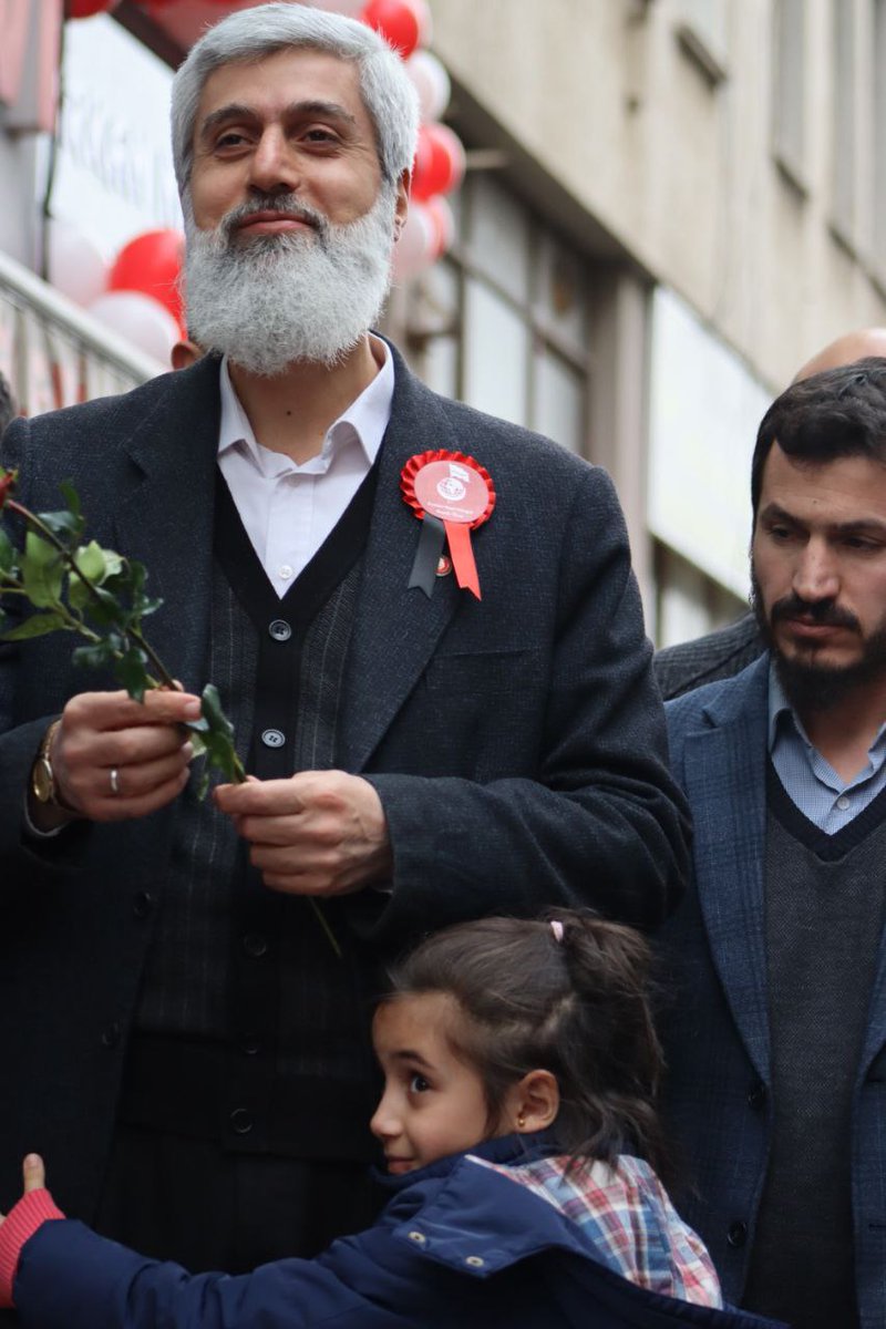 kuytulhoca's tweet photo. Alparslan Kuytul Hocaefendi, Furkan Nesli Dergisinin yeni bina açılışını gerçekleştirdi. 

Tarihte Bugün | 30 Ocak 2024

#FurkanHareketi https://t.co/VEiLPttUmO
