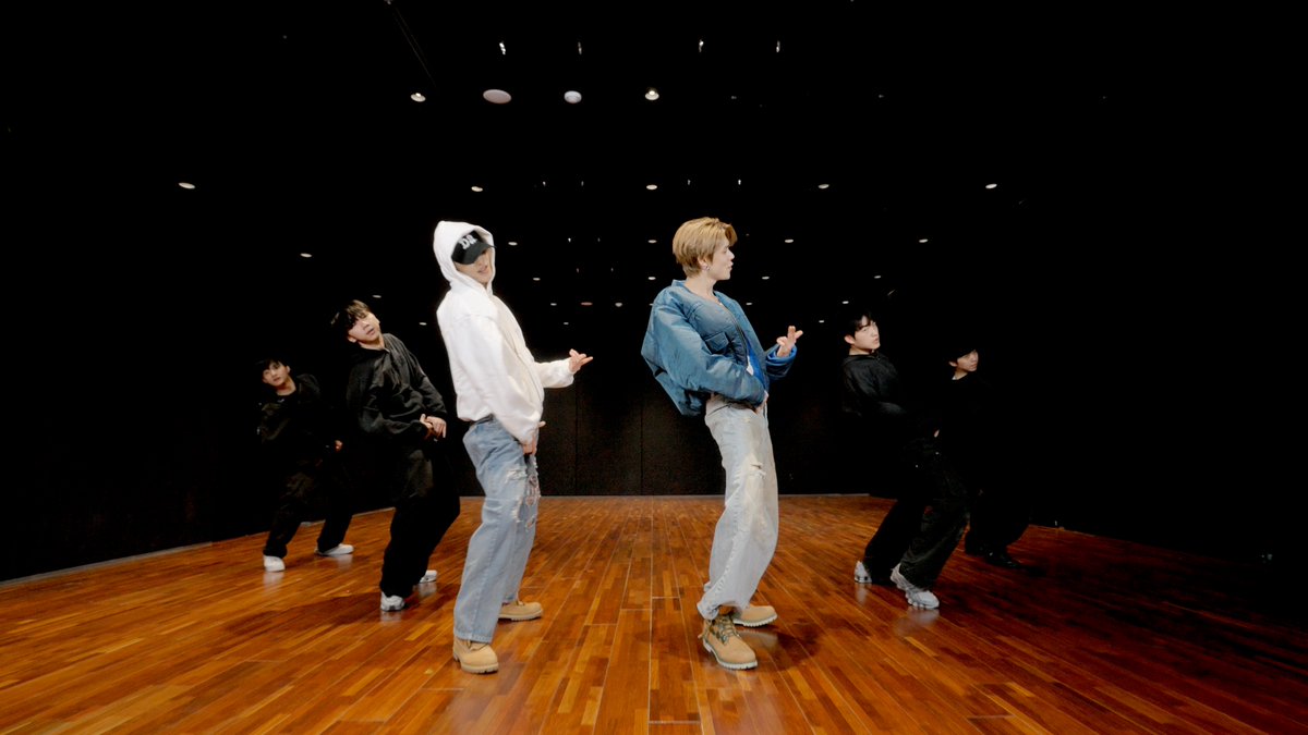 ‘Talk to You’ Relay Performance w/ NI-KI of ENHYPEN | YEONJUN (연준)
(youtu.be/f3oSpeuntB0)

#연준 #YEONJUN 
#NOLABELS_PART01 #TalktoYou
#투모로우바이투게더 #TOMORROW_X_TOGETHER #TXT
#NI_KI #ENHYPEN