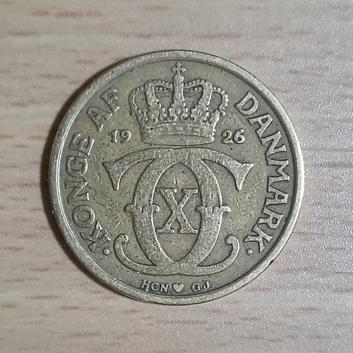 1926年の1デンマーク・クローネ硬貨。奏組で大正時代でなく現代