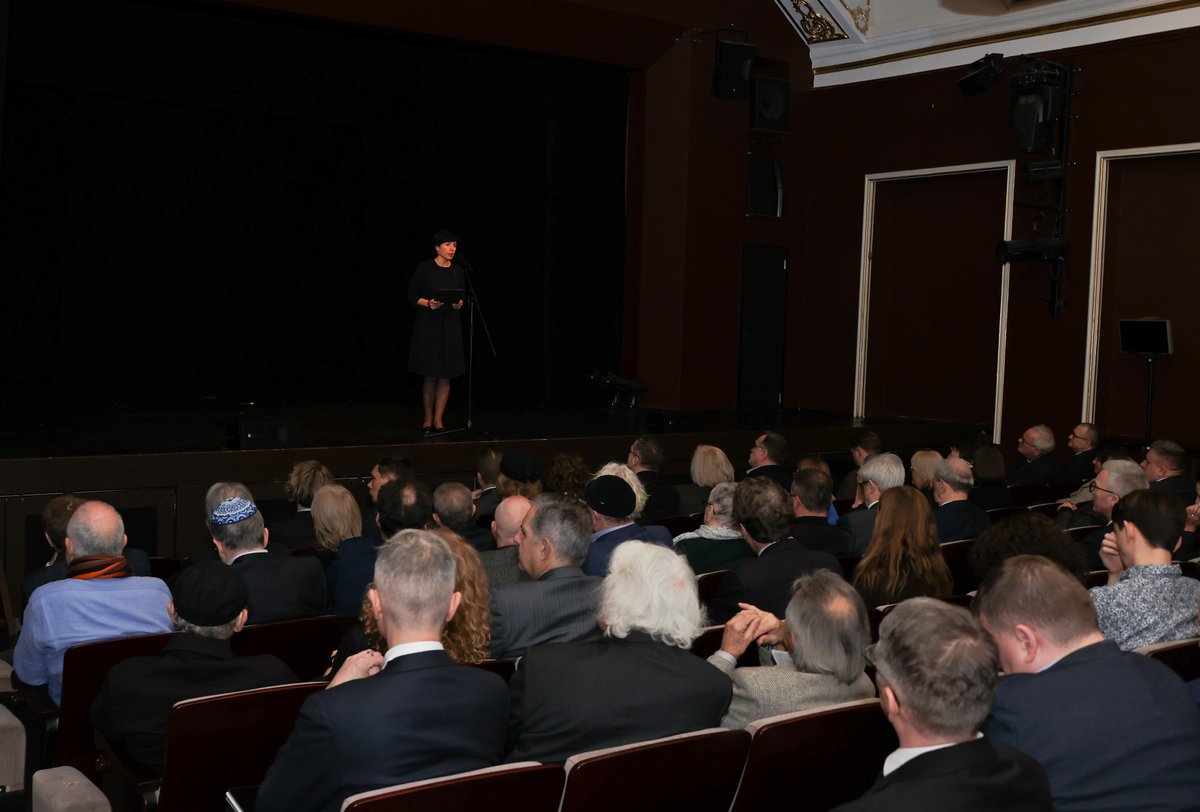 U.S. Embassy Vilnius tweet media