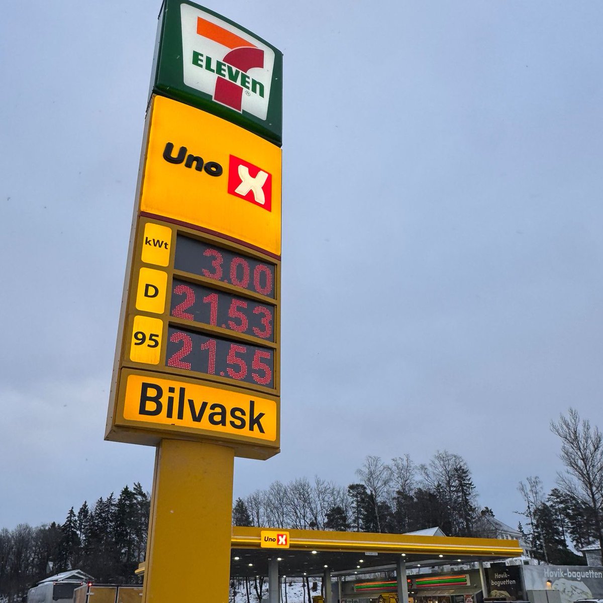 Uno-X ultrafast EV charging tweet media