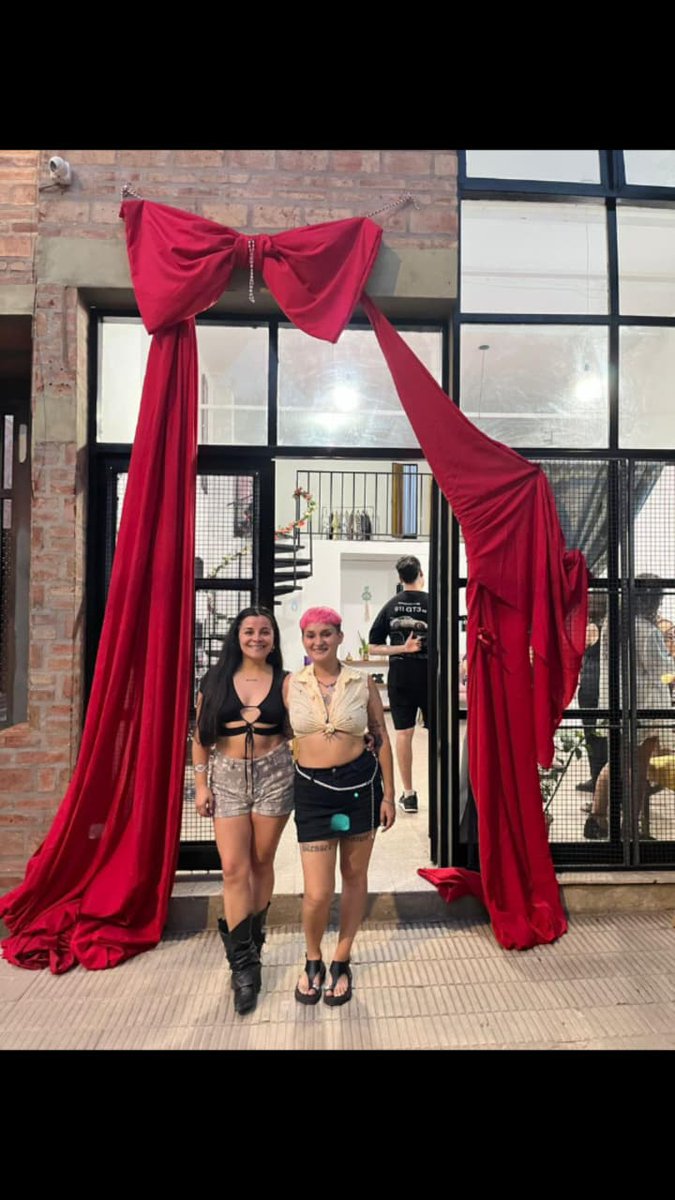 barbie gay (@nvalentt) on Twitter photo 