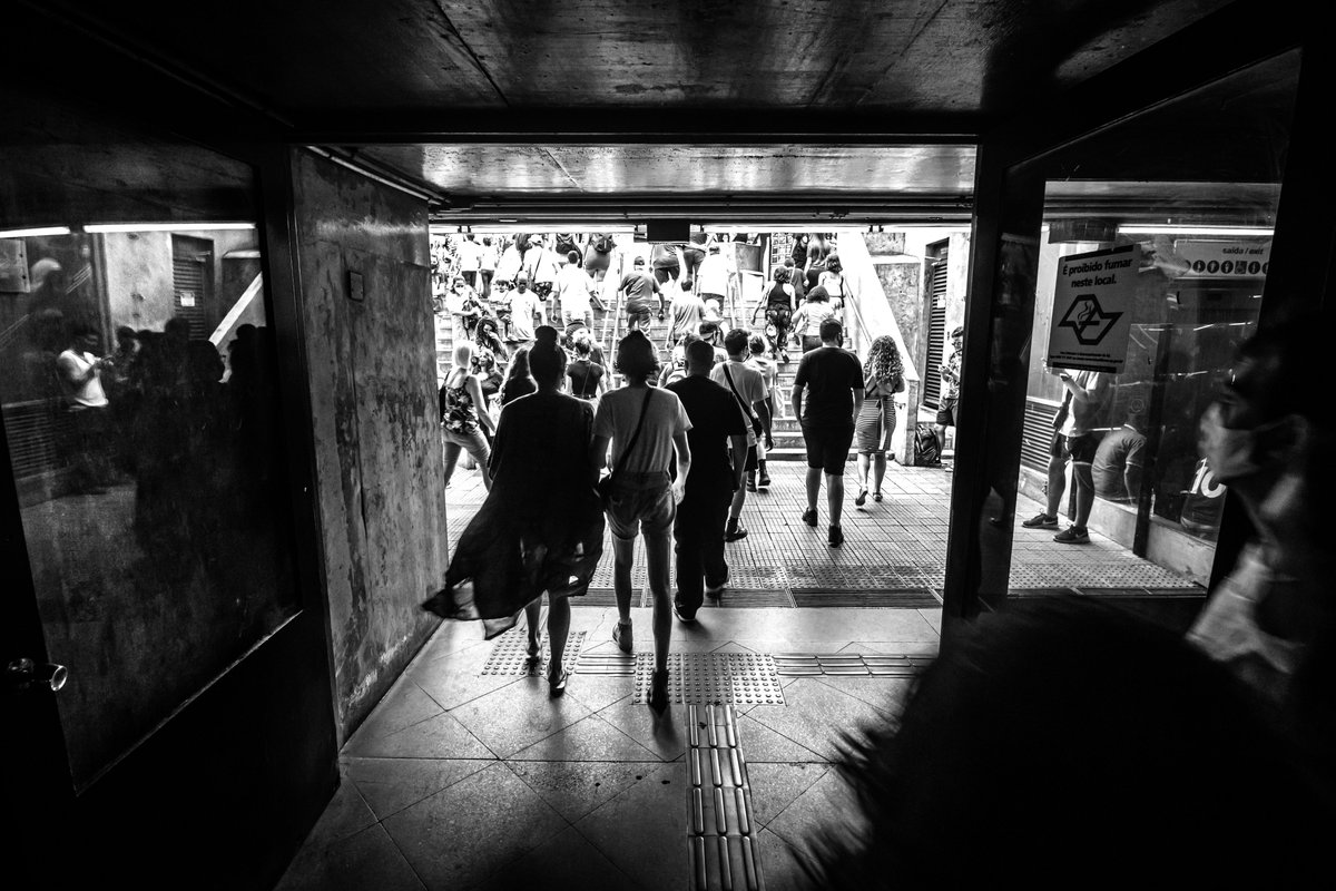 It's Friday !!!

How can you just walk away from me
When all I can do is watch you leave?
'Cause we've shared the laughter and the pain
And even shared the tears

You're the only one who really knew me at all

.
Estação Japão Liberdade - São Paulo - Brasil