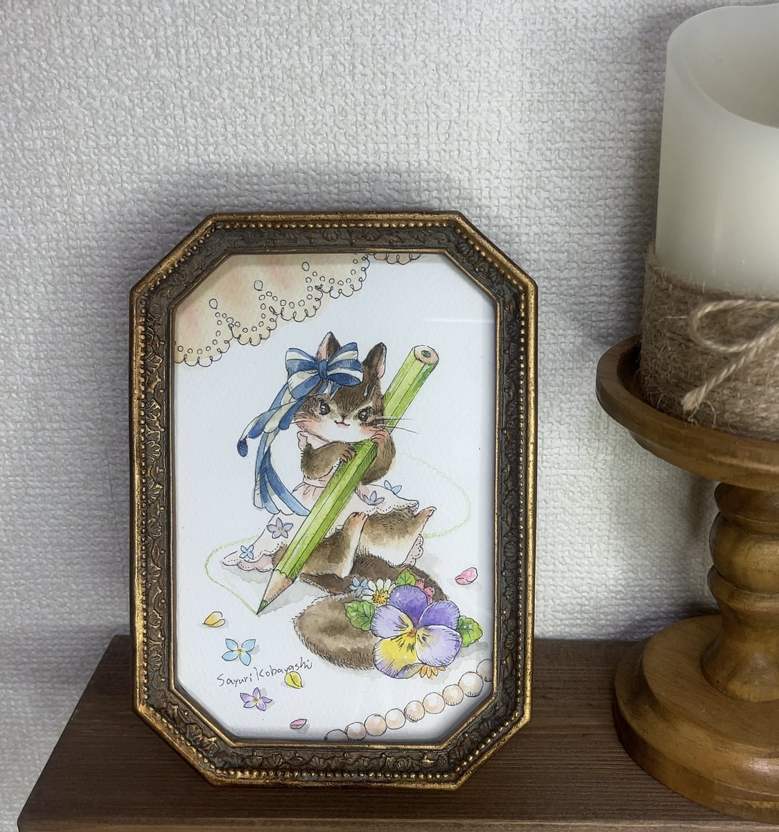 塗り絵専用デスクに飾りたくて、小林さゆりさん(<a href="/kobasayu/">小林さゆり(イラストレーター)</a> )に色鉛筆を持ったリスちゃんのイラストを描いていただきました🐿️✏️🩷
可愛くて可愛くて、ずっと見てます🥺💕
小林さん、ありがとうございました😘🩷

アイコンもリスちゃんに変えました🐿️💓