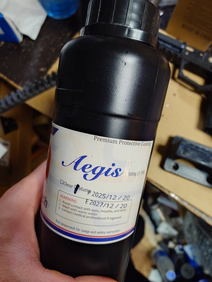 Kulomoon2's tweet photo. 日本でも発売された「Siraya Tech Aegis」(3Dプリント品用表面処理剤)を早速テスト
耐久性はまだわからんが筆で塗るだけでこれは��い
(ABS出力品) https://t.co/QQBS3RodxQ