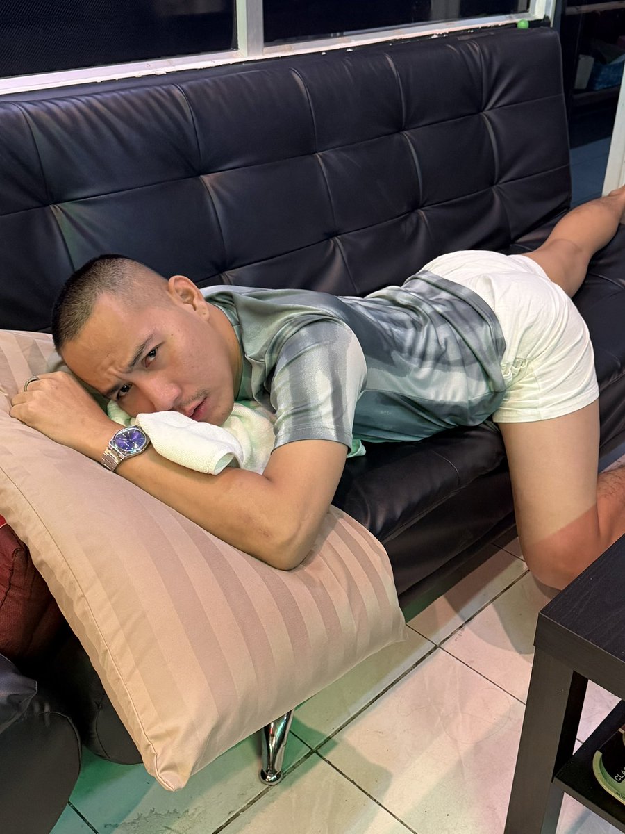 Boll_56's tweet photo. ง่วง 🥺 https://t.co/VTZ08YMslI