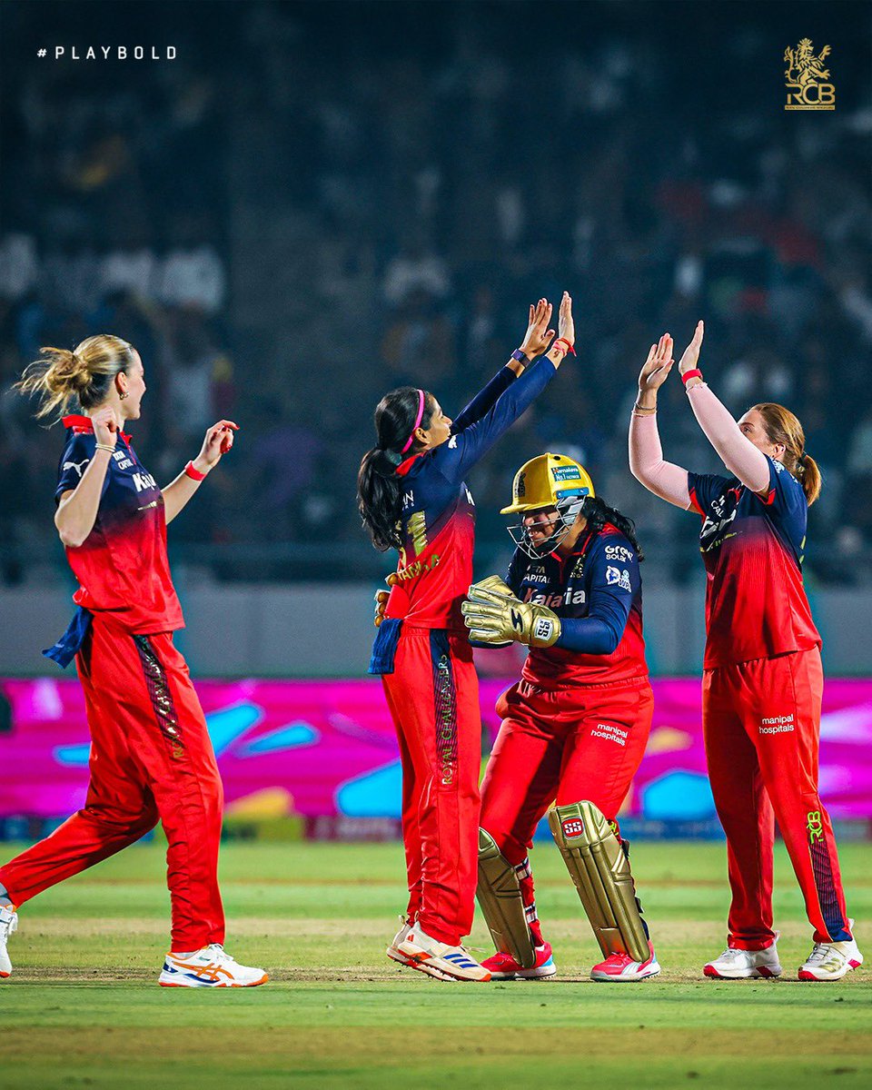 RCBTweets's tweet photo. 𝑺𝑵𝑨𝑷𝑺𝑯𝑶𝑻𝑺: #UPWvRCB 🔥

A night where everything clicked. Surprises, standouts, and a statement finish to the league stage. 🔝

Relive those magical moments through these snaps. ✨📸

#PlayBold #ನಮ್ಮRCB #WPL2026 https://t.co/yTH4yiBOcn