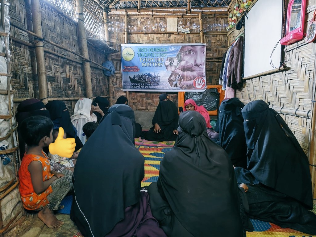 ArakanForum's tweet photo. An awareness session on human trafficking and kidnapping was conducted on behalf of #ARYF to empower women and girls, strengthen community responsibility, and promote self-protection.
#EndHumanTrafficking #JusticeForRohingya
#Myanmar #Rohingya #FreedomAndDignity #Followers https://t.co/h6QNSvD0Mo