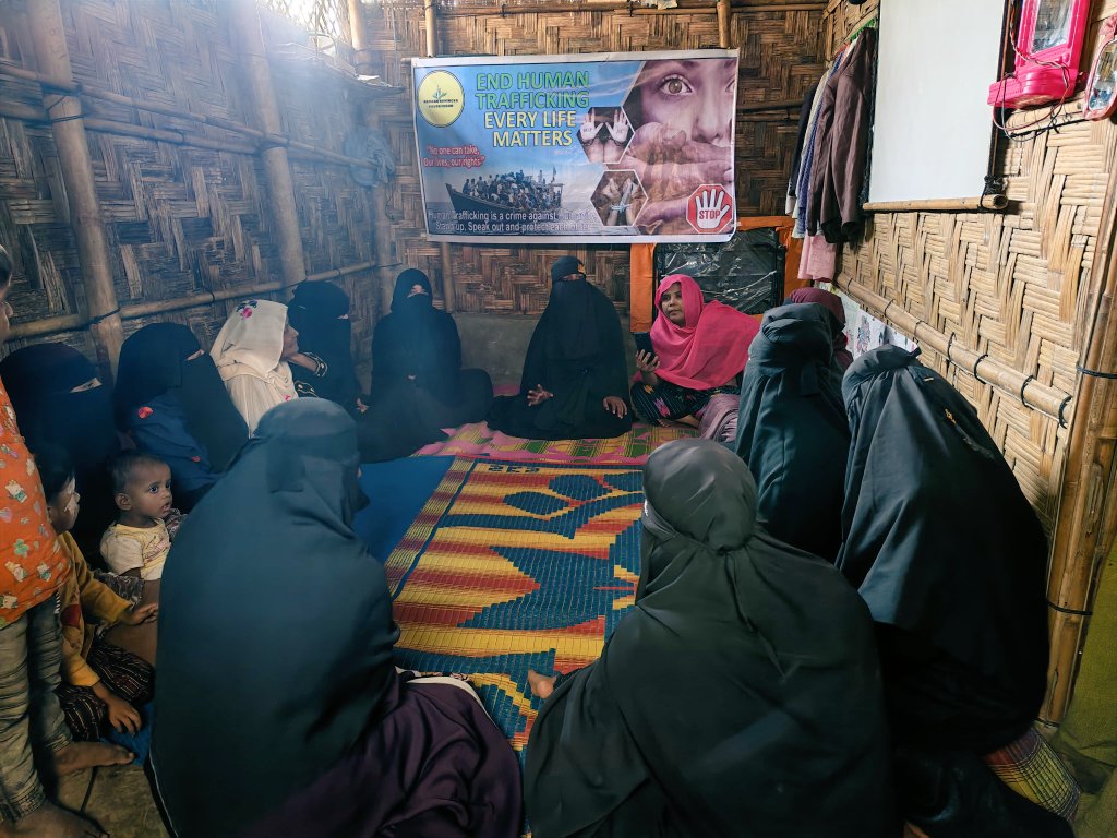 ArakanForum's tweet photo. An awareness session on human trafficking and kidnapping was conducted on behalf of #ARYF to empower women and girls, strengthen community responsibility, and promote self-protection.
#EndHumanTrafficking #JusticeForRohingya
#Myanmar #Rohingya #FreedomAndDignity #Followers https://t.co/h6QNSvD0Mo