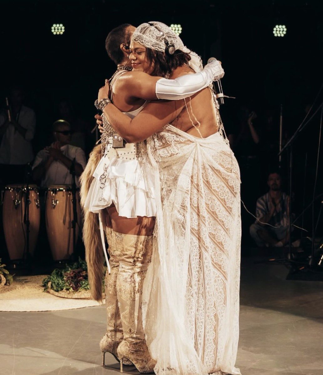 Linn e Ventura Profana ontem no show de lançamento do Trava Línguas: Quem Soul Eu.