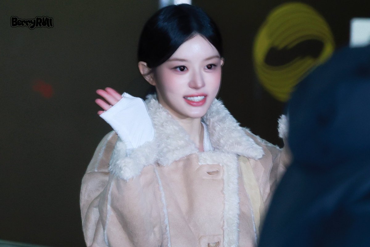 BerryROLL tweet media