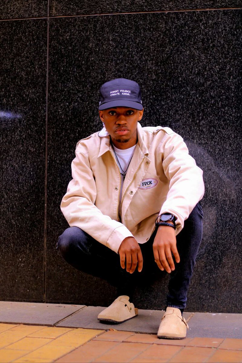 Khaki Bomber, smooth loafers and a phrase out 5 panel cap in black to complete the Friday look. As they say, blecke ke colour ya manyora.  

Shop now: fvcklifestyle.co.za/products/5-pan…

#KnowYourRole #ForgetViolenceCreateKingsAndQueens #Fashion #FVCKLifestyle