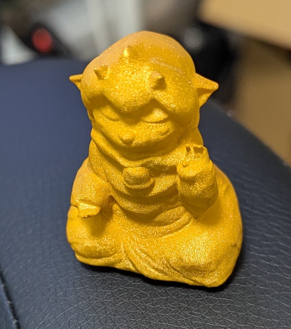 umakaban's tweet photo. 年末の「ウマカバン様ホントに作りそうだからさ」から本当に出来た御神体。

明日発売です。 https://t.co/vBgbEJtk3D
