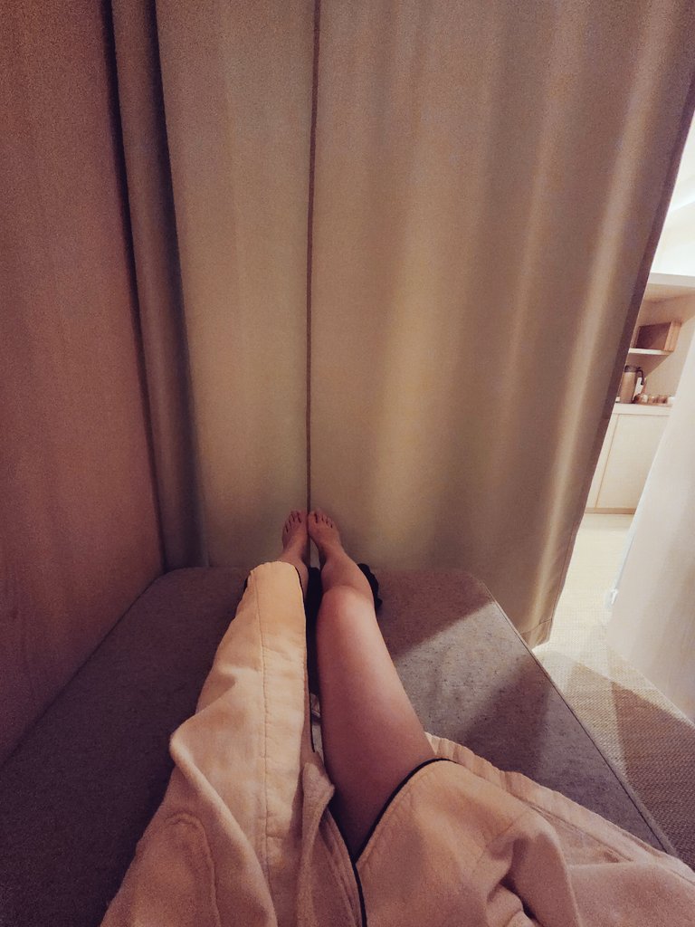 ついにお友達を誘って
沐浴に行ってきたぜ～♡!
マイブームすぎて、
絶対に誰かにおすすめしたいと
思っていたんだよ～♡!

休憩スペースでうっとりしながら
黒豆茶飲むの最高すぎたっ。

もう寝れる、熟睡しますね。