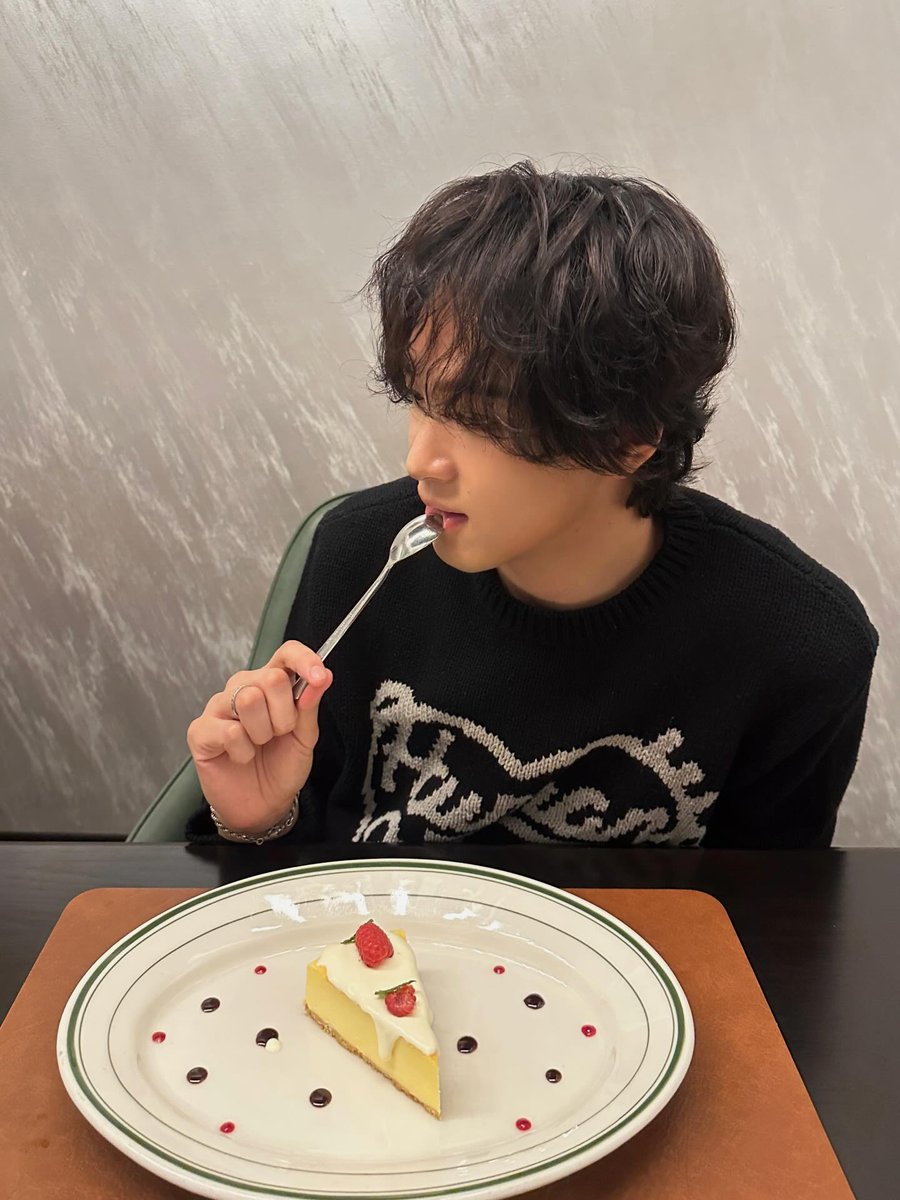 이아곰 #TASTE tweet media