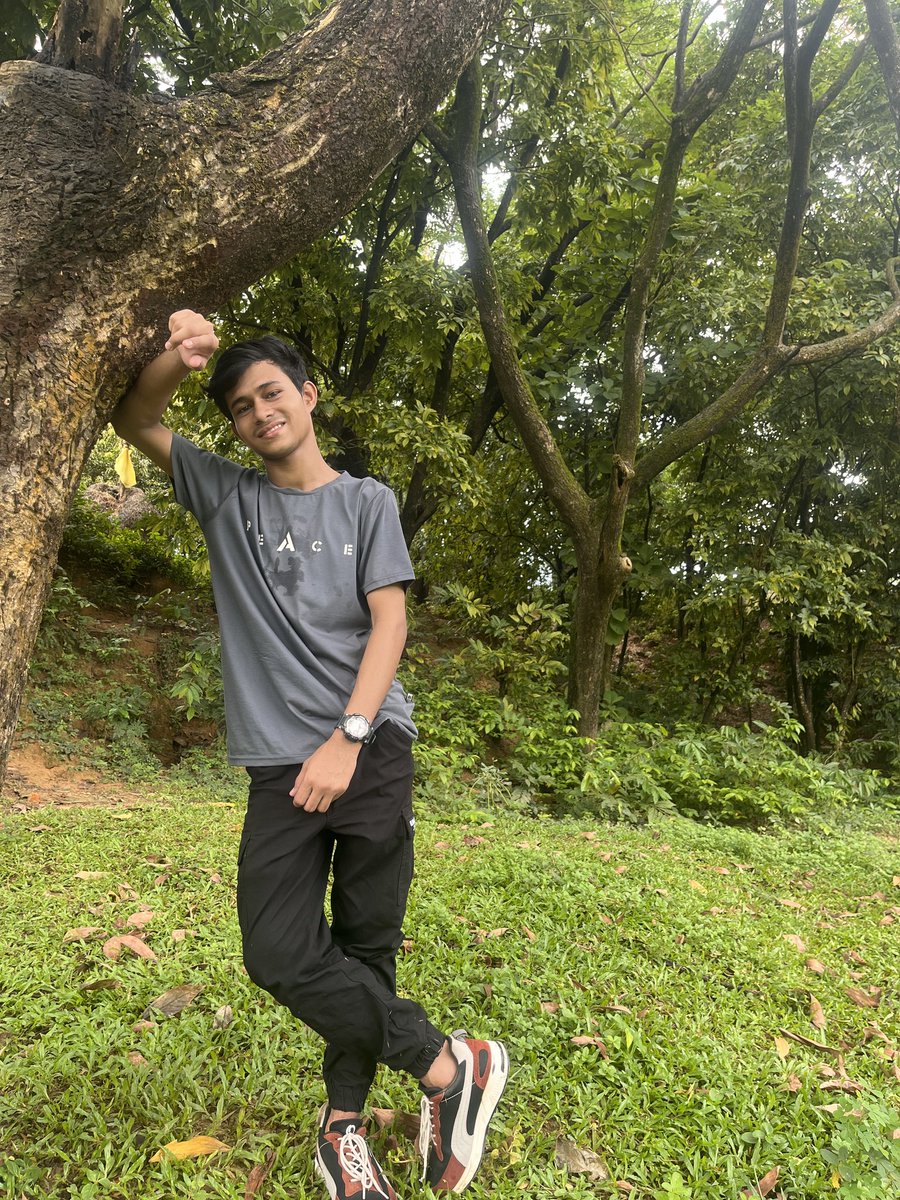 Nibratforce's tweet photo. "Life isn't about finding yourself, it's about creating yourself. 🏁
​I’m Nibrat—just a soul chasing perspectives 🌍 and creating my own sunshine ☀️ in every frame of life.
​Welcome to my world! Let’s connect and grow together. ✨" https://t.co/QIeoXBjJdz