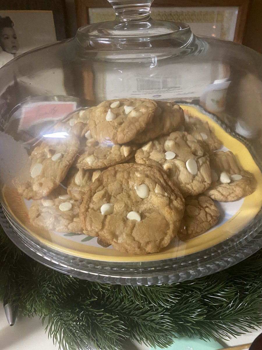 Constantine tweet media