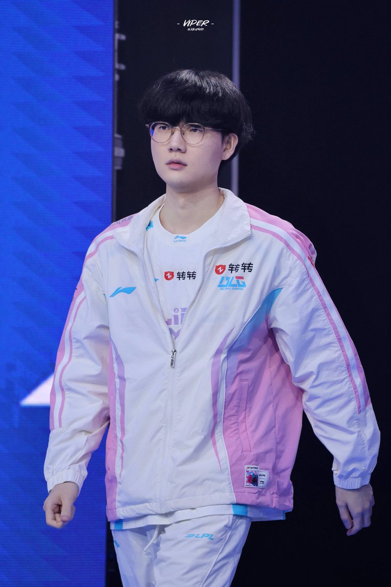 케이³ tweet media