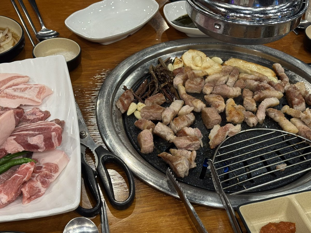 금요일엔 고기파티다