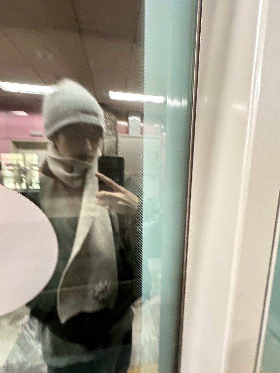 [#장현준] 신나는 금요일 마무리 잘하고 주말 잘 즐기자아😊❤️