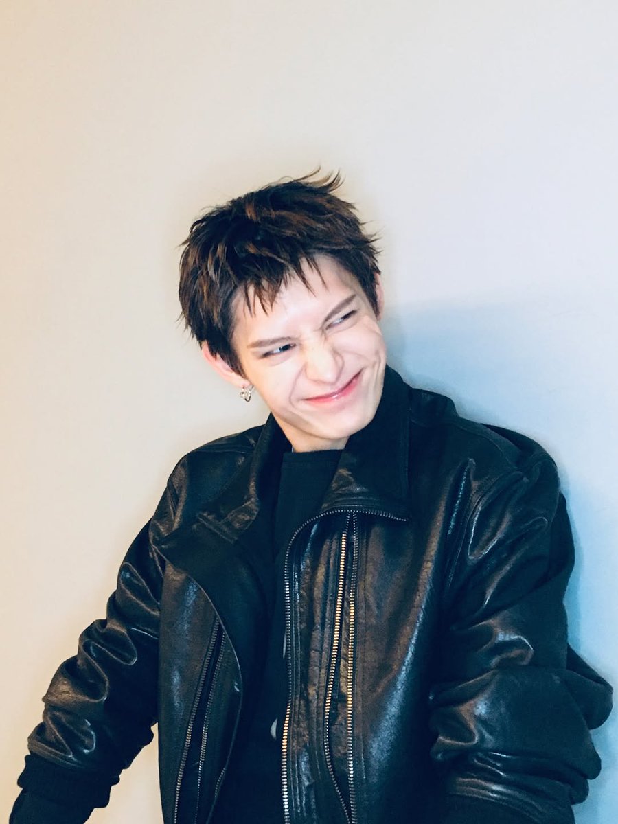 makasih foto cakepnya adik adik 🥰