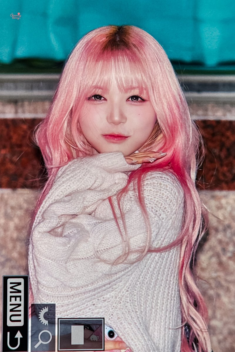 260130 퇴근       

#김채원 #트리플에스 #채원 #KIMCHAEWON #CHAEWON #tripleS